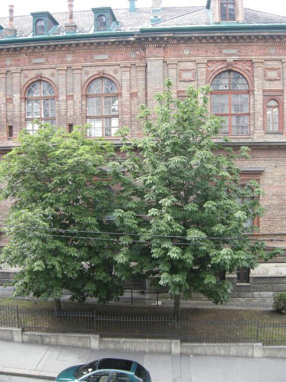 Pension Schottentor Вена Экстерьер фото